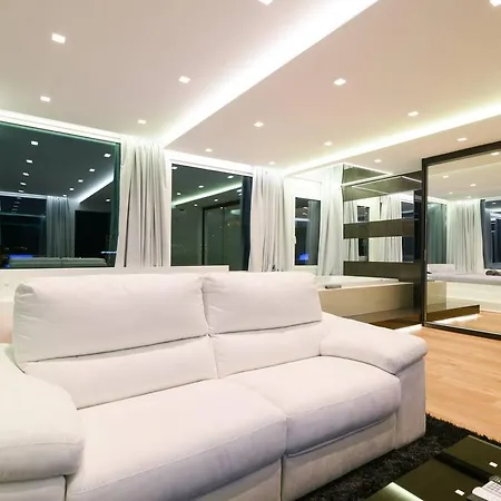 Апартаменты Central Majestic Penthouse In The Heart Of 
