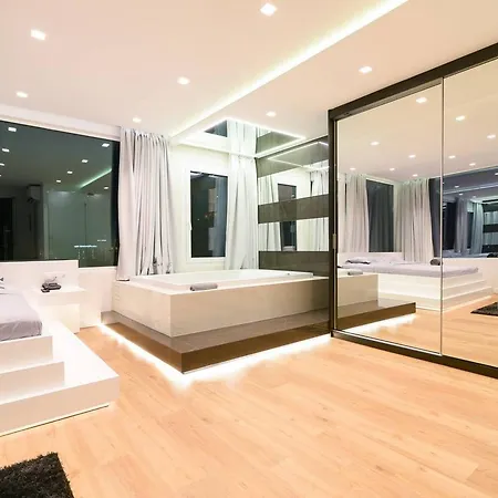 Апартаменты Central Majestic Penthouse In The Heart Of 